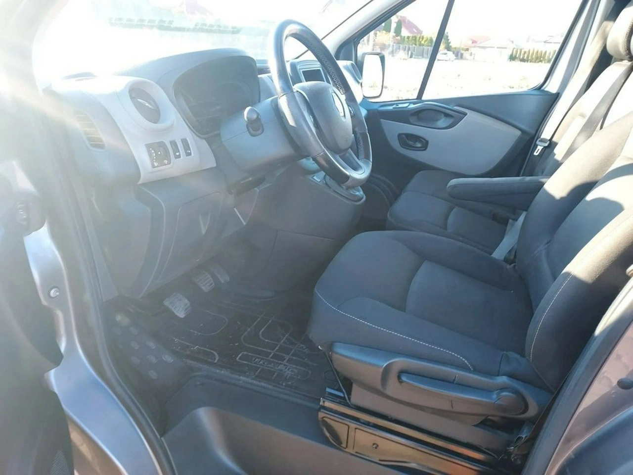 Renault Trafic - Zdjęcie 12