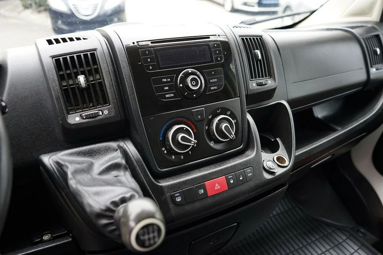 Peugeot Boxer - Zdjęcie 16