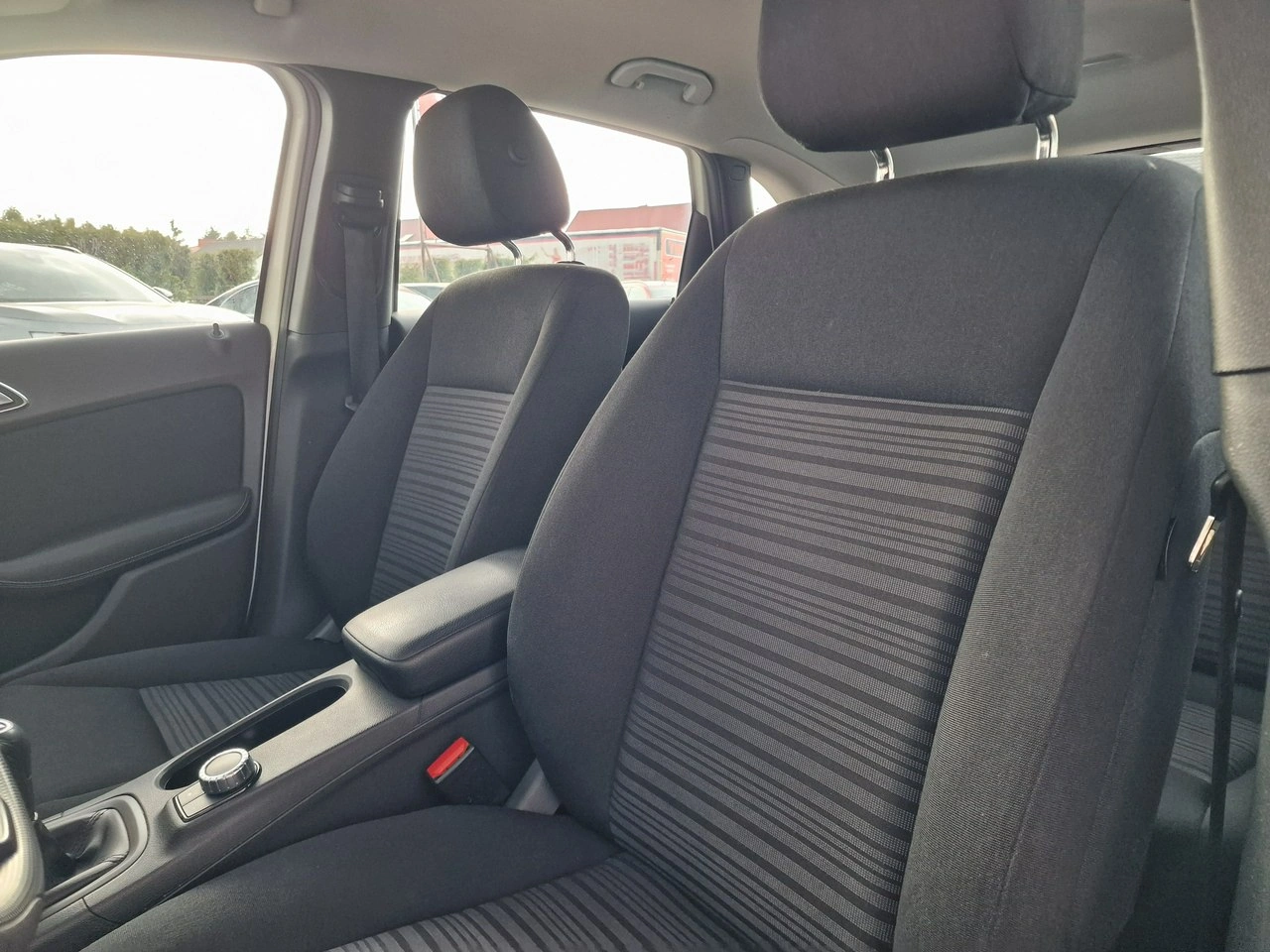 Mercedes B 180 - Zdjęcie 17