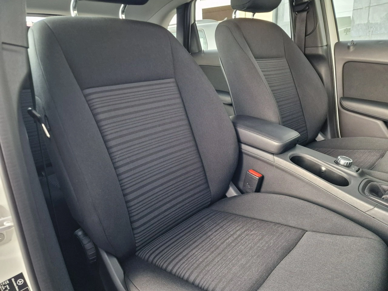 Mercedes B 180 - Zdjęcie 21