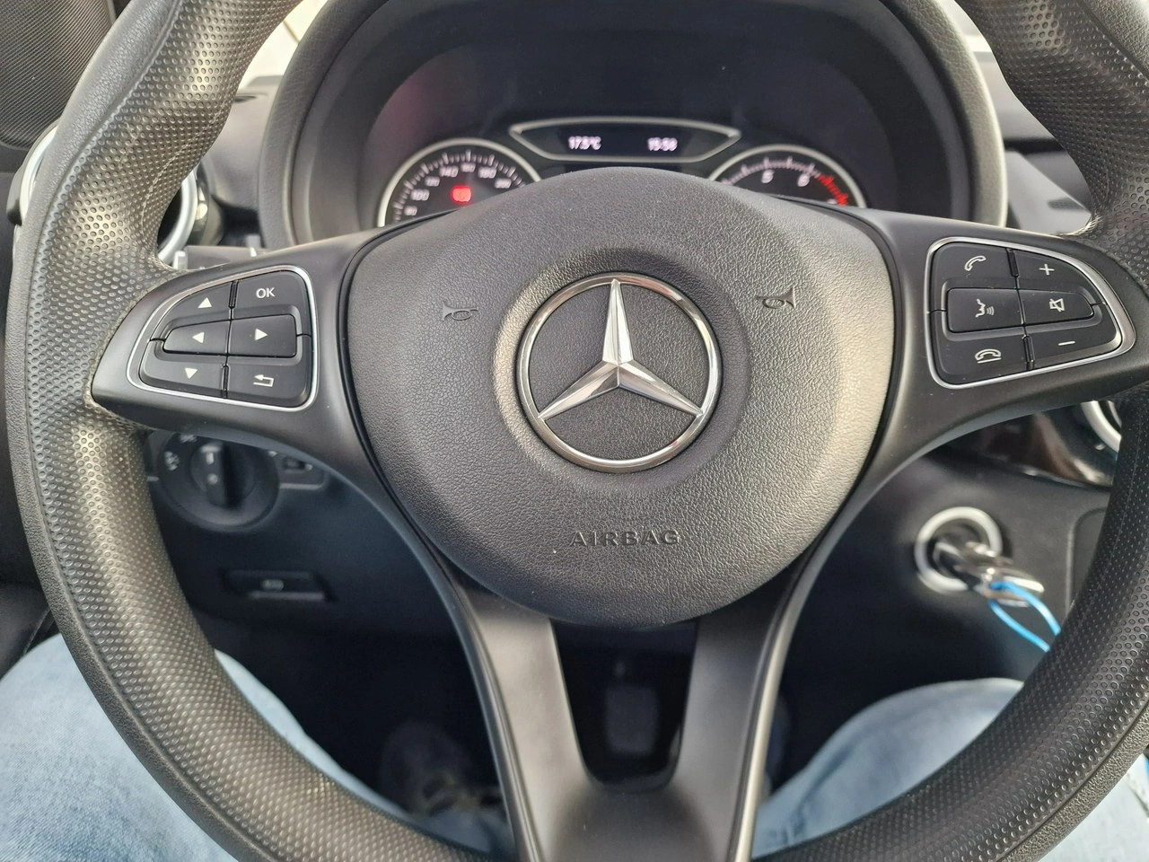 Mercedes B 180 - Zdjęcie 28