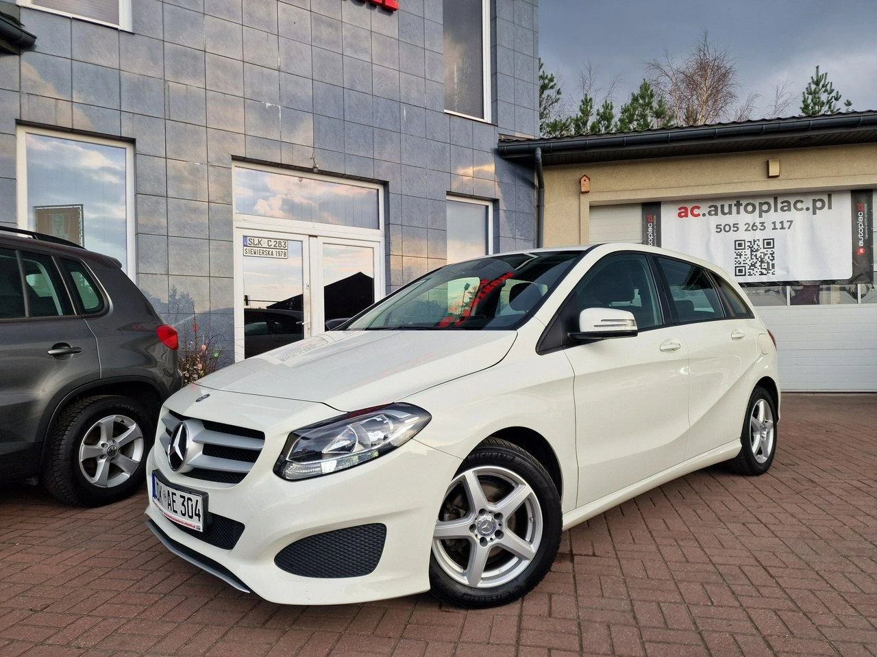 Mercedes B 180 - Główne zdjęcie