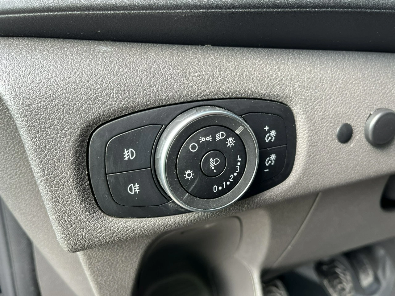 Ford Transit Custom - Zdjęcie 32