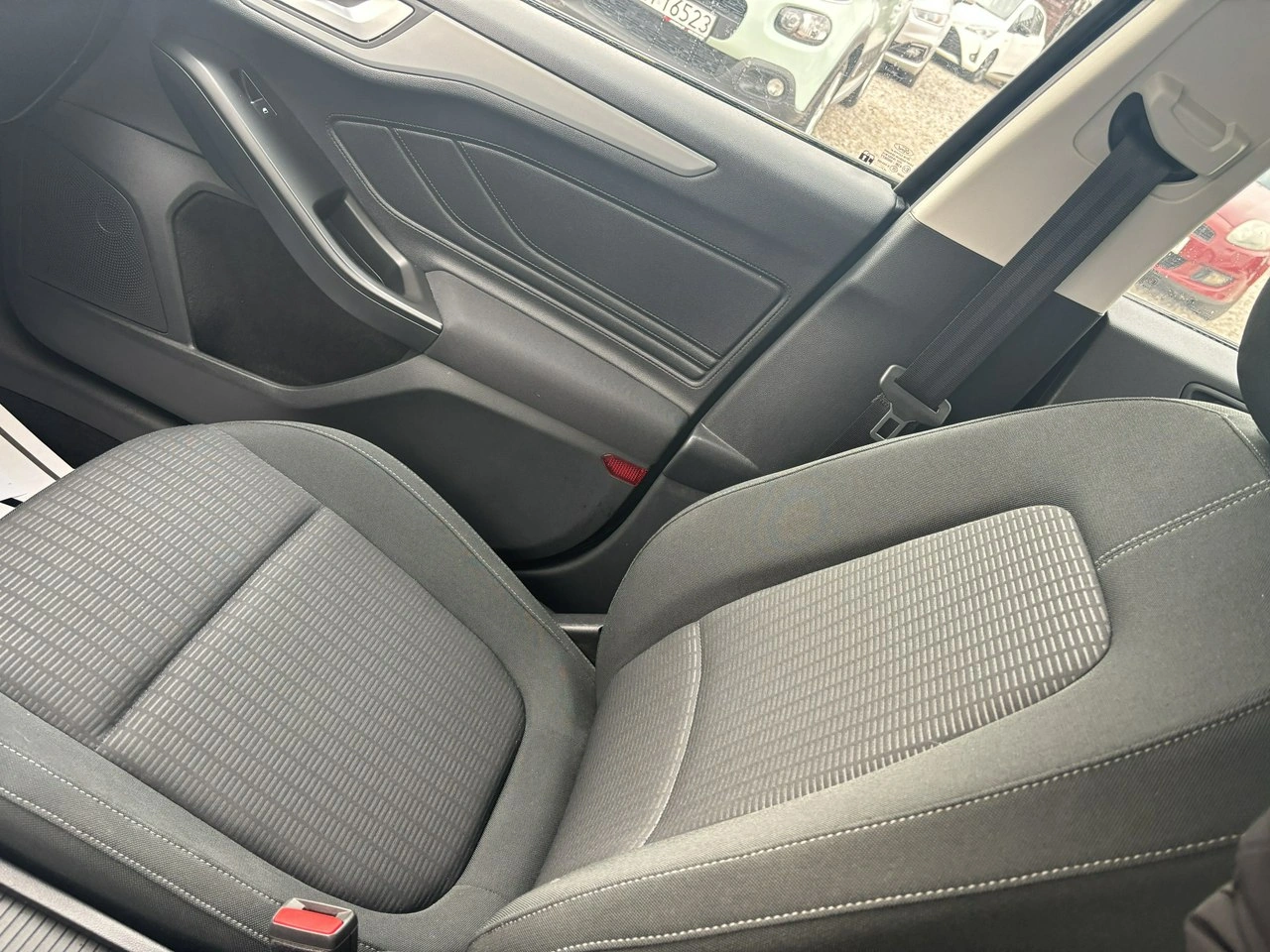 Ford Focus - Zdjęcie 25