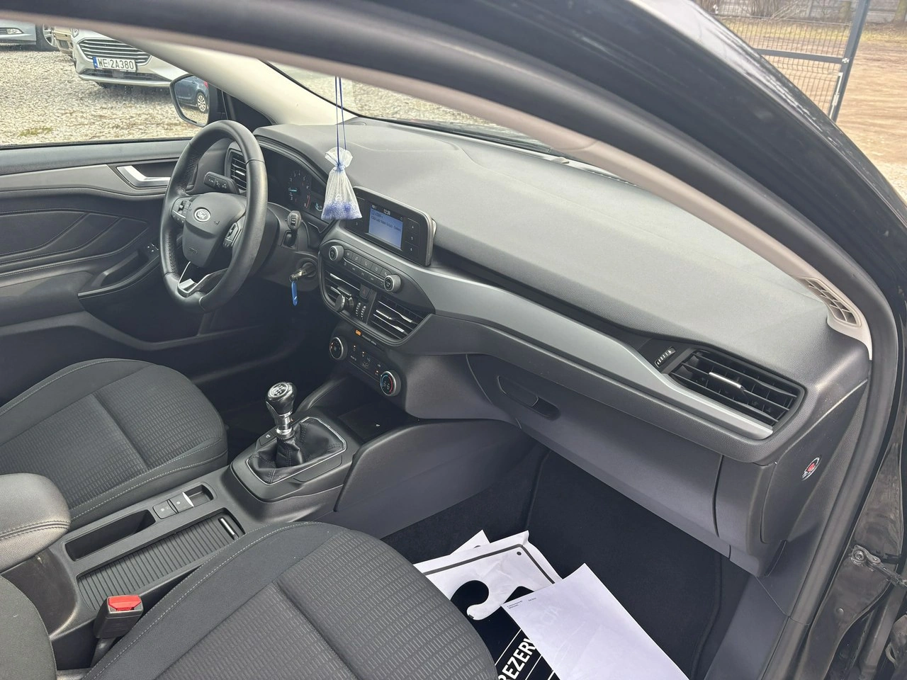 Ford Focus - Zdjęcie 34