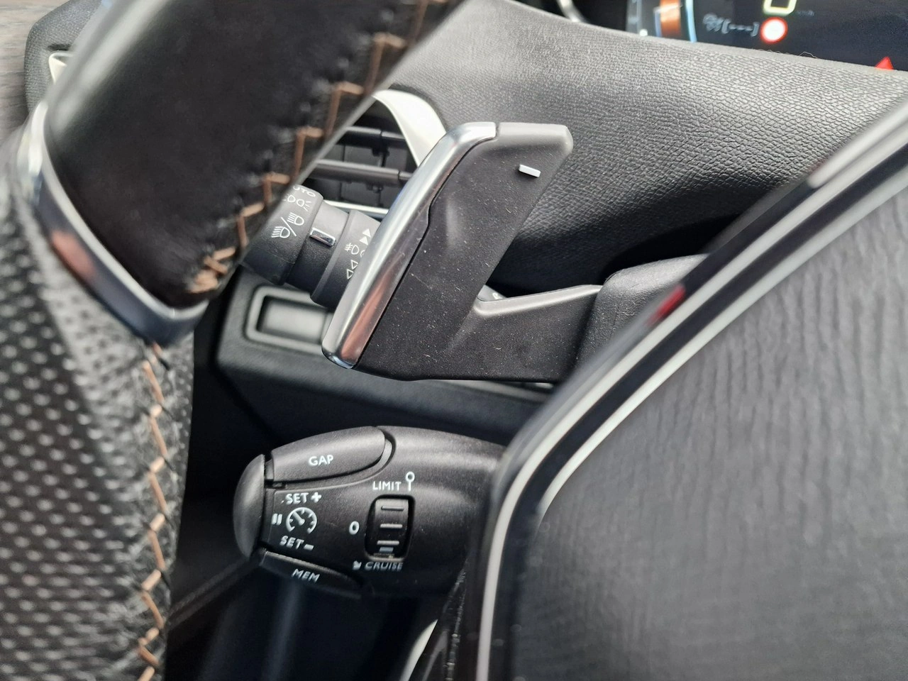 Peugeot 3008 - Zdjęcie 36