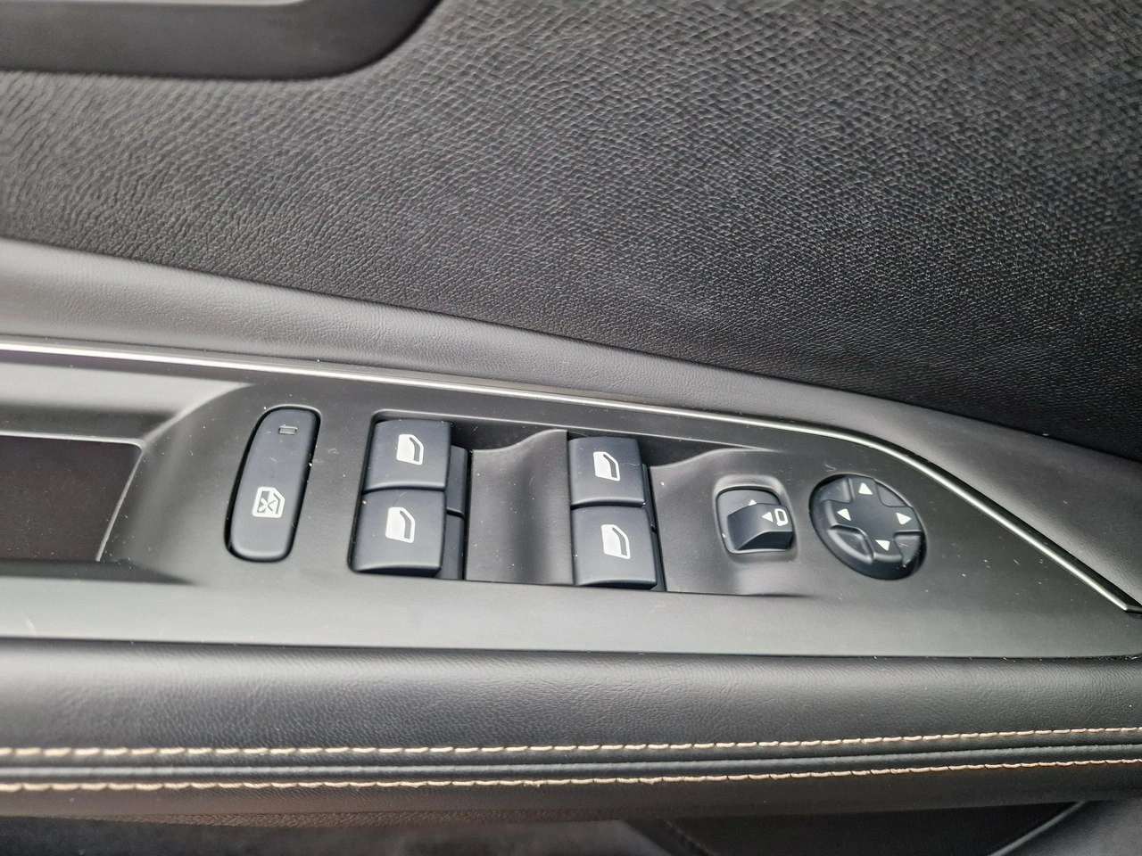 Peugeot 3008 - Zdjęcie 38