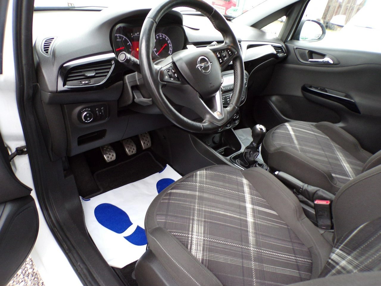 Opel Corsa - Zdjęcie 18