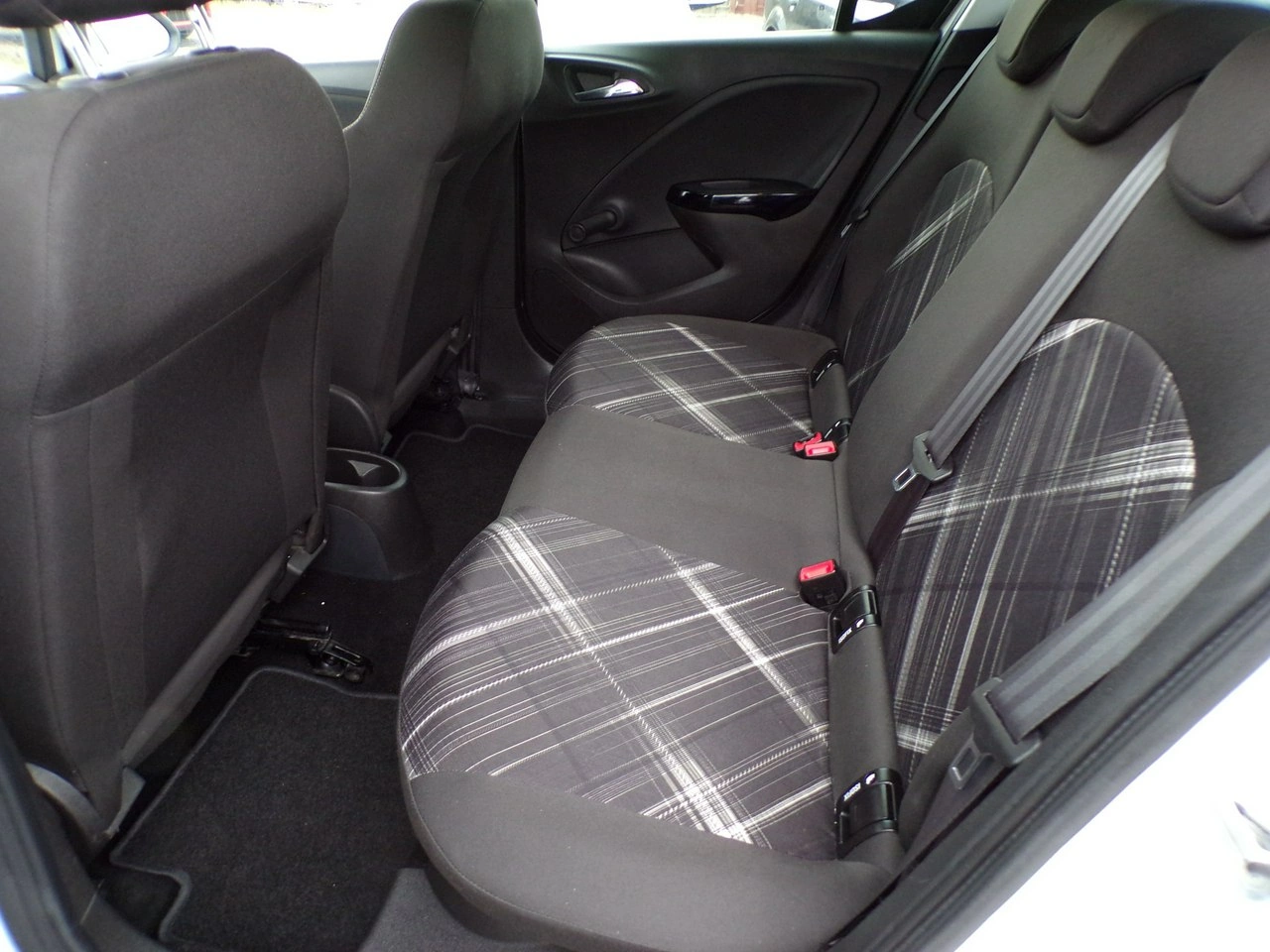 Opel Corsa - Zdjęcie 22