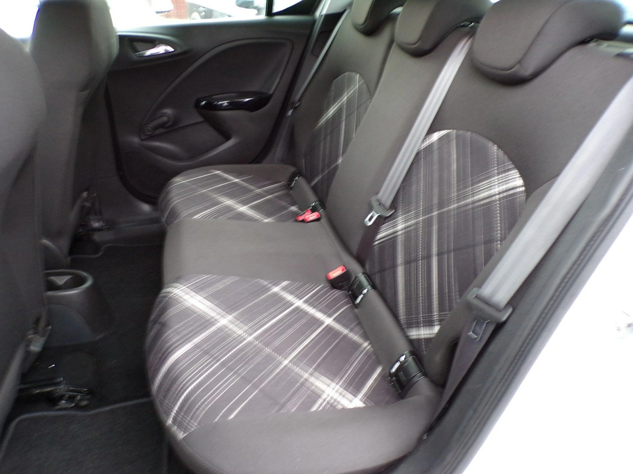 Opel Corsa - Zdjęcie 23