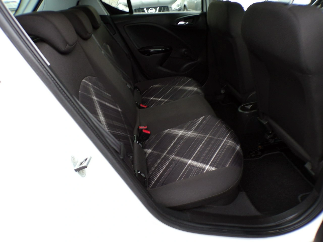 Opel Corsa - Zdjęcie 29