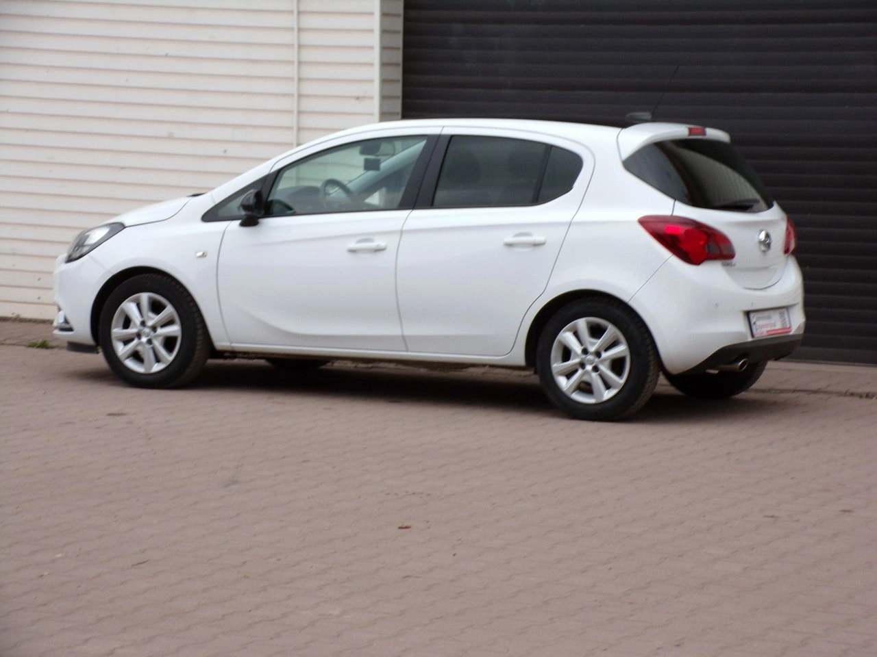 Opel Corsa - Zdjęcie 9