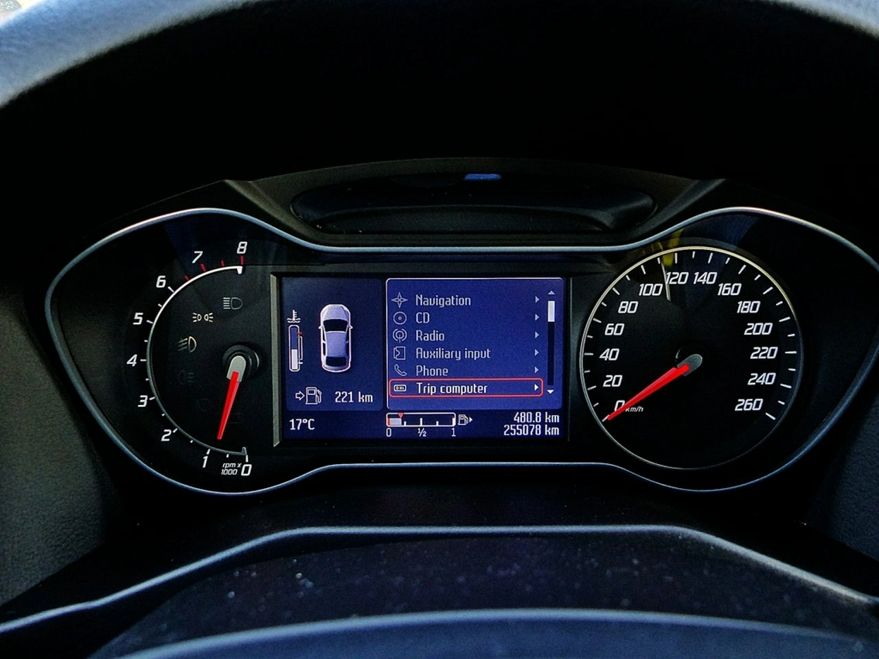 Ford Mondeo - Zdjęcie 28