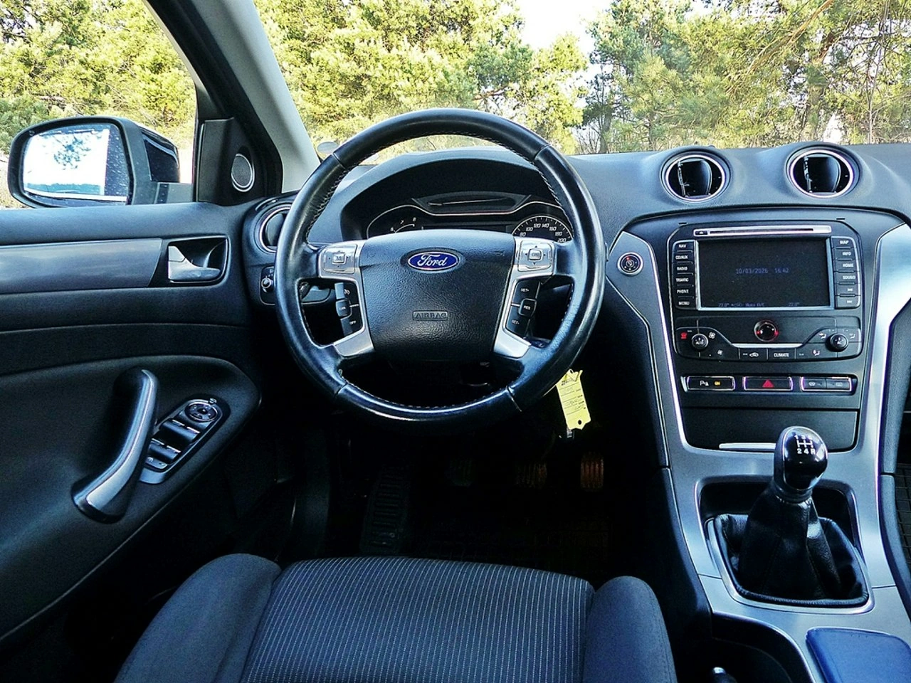 Ford Mondeo - Zdjęcie 34