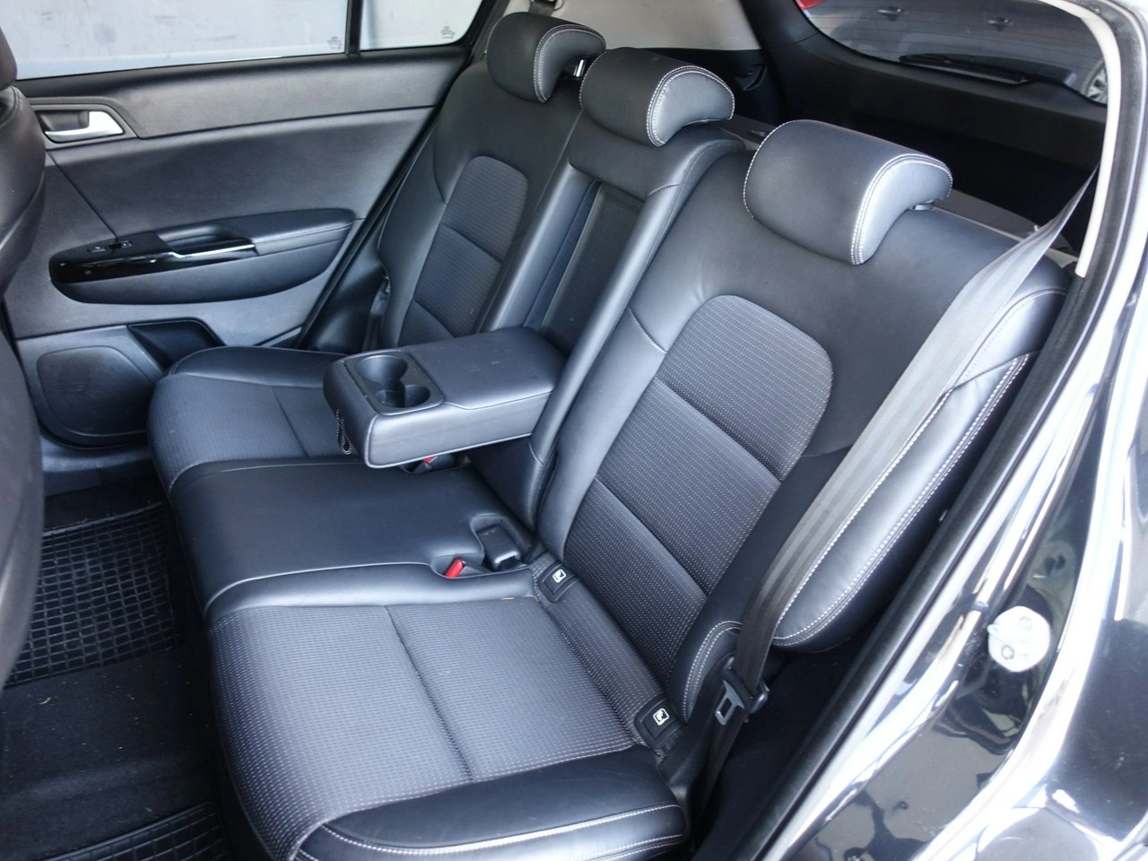 Kia Sportage - Zdjęcie 17