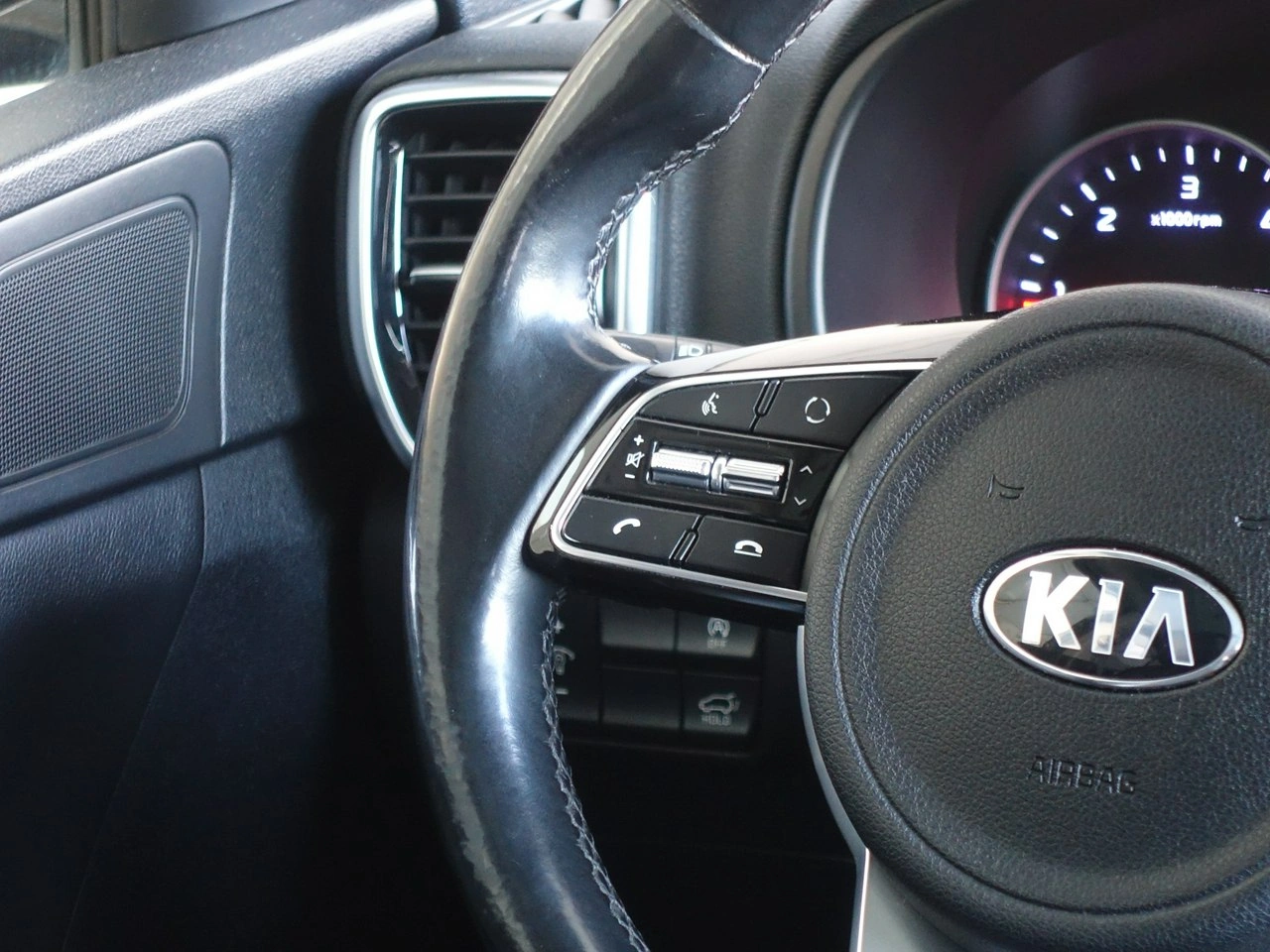 Kia Sportage - Zdjęcie 28