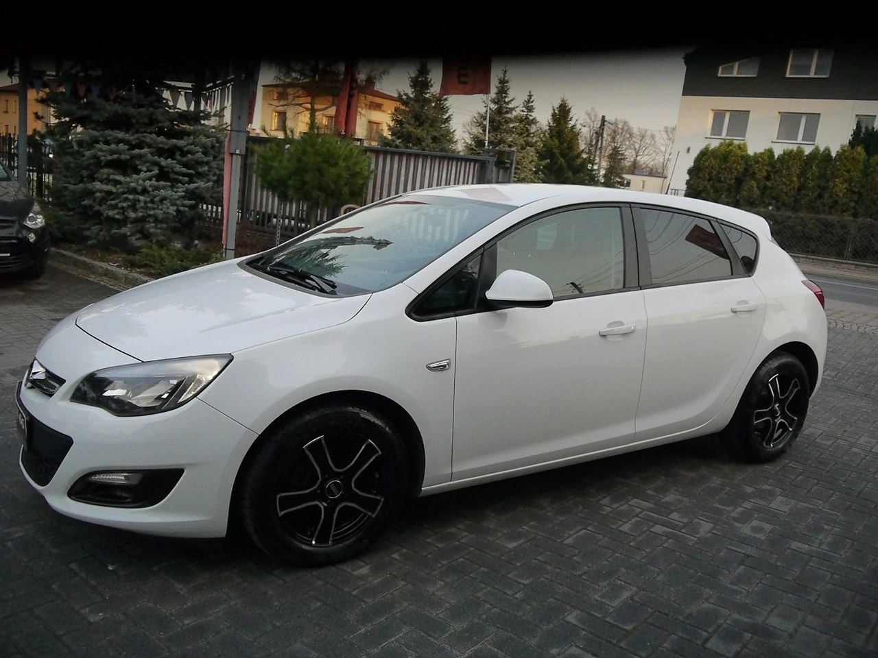 Opel Astra - Zdjęcie 12