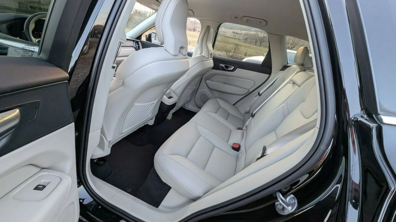 Volvo XC 60 - Zdjęcie 9