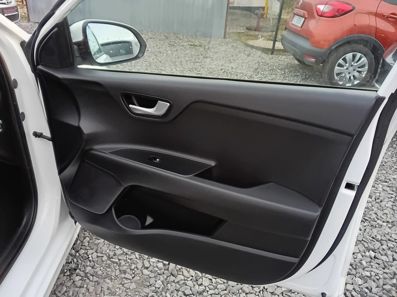 Kia Rio - Zdjęcie 29