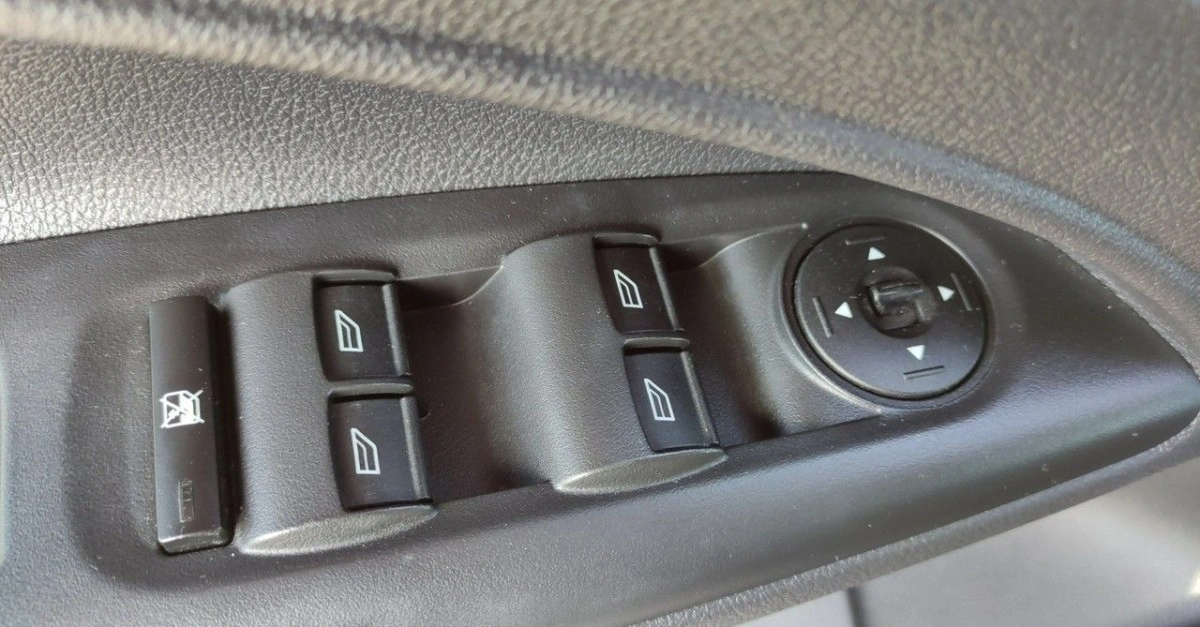 Ford Tourneo Connect - Zdjęcie 14