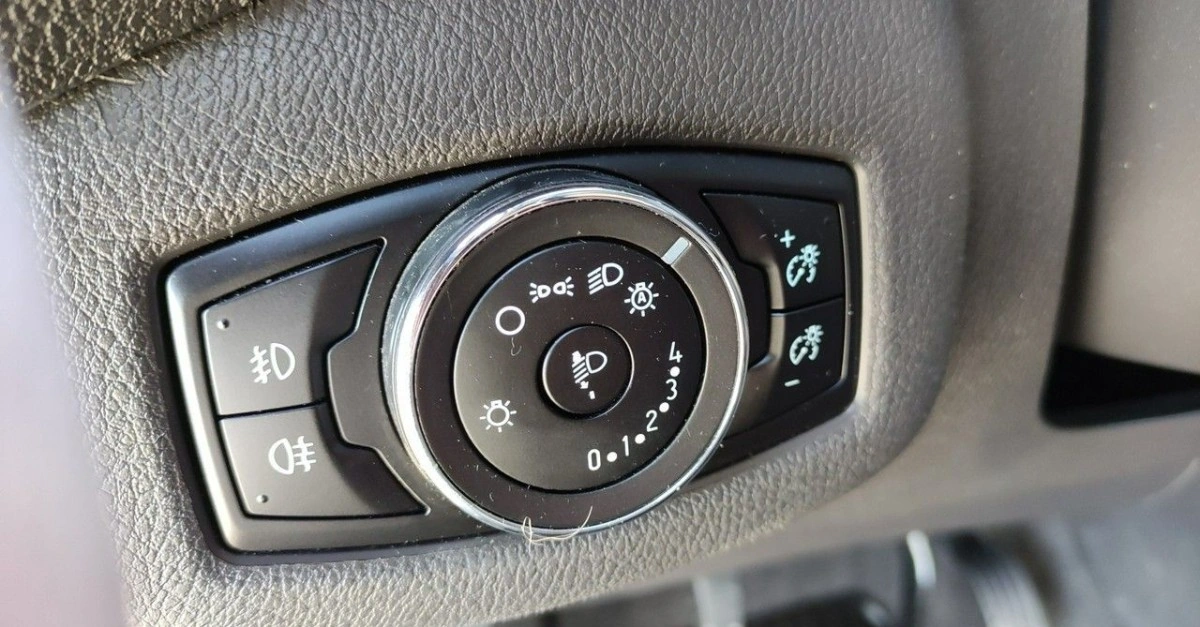 Ford Tourneo Connect - Zdjęcie 15