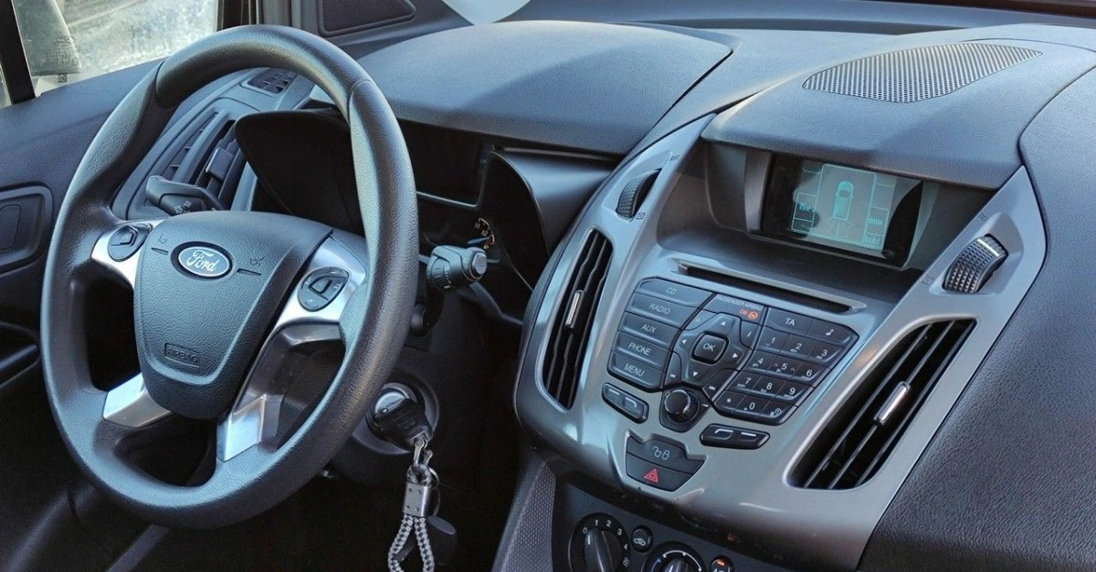 Ford Tourneo Connect - Zdjęcie 26