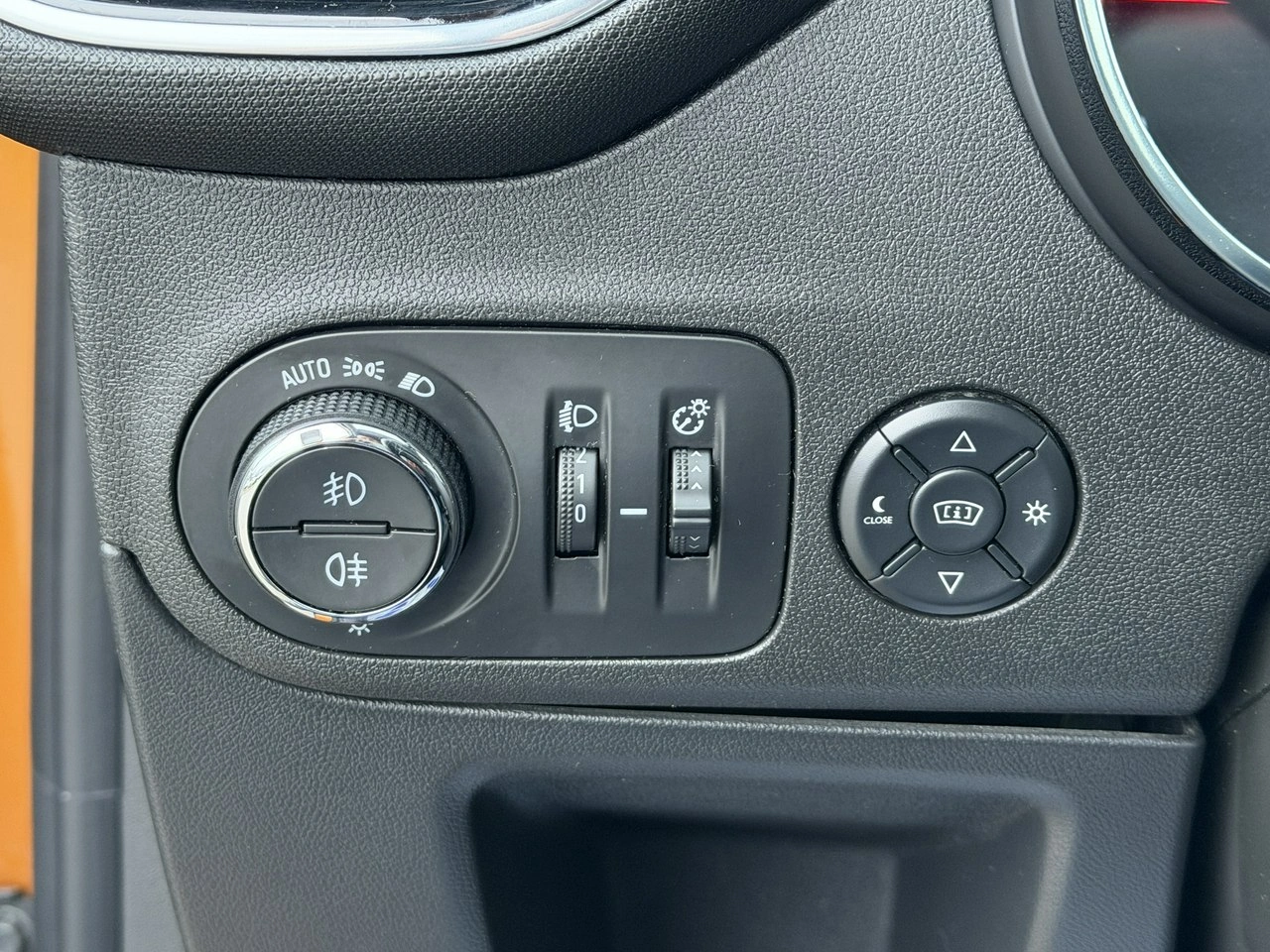 Opel Crossland X - Zdjęcie 16