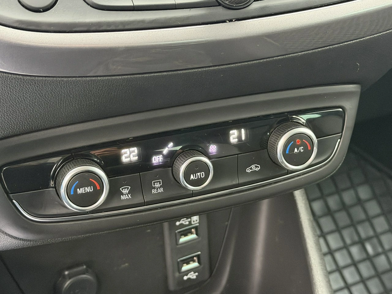 Opel Crossland X - Zdjęcie 26