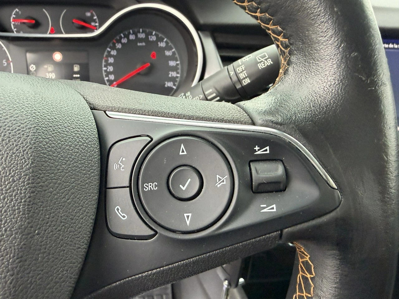 Opel Crossland X - Zdjęcie 24