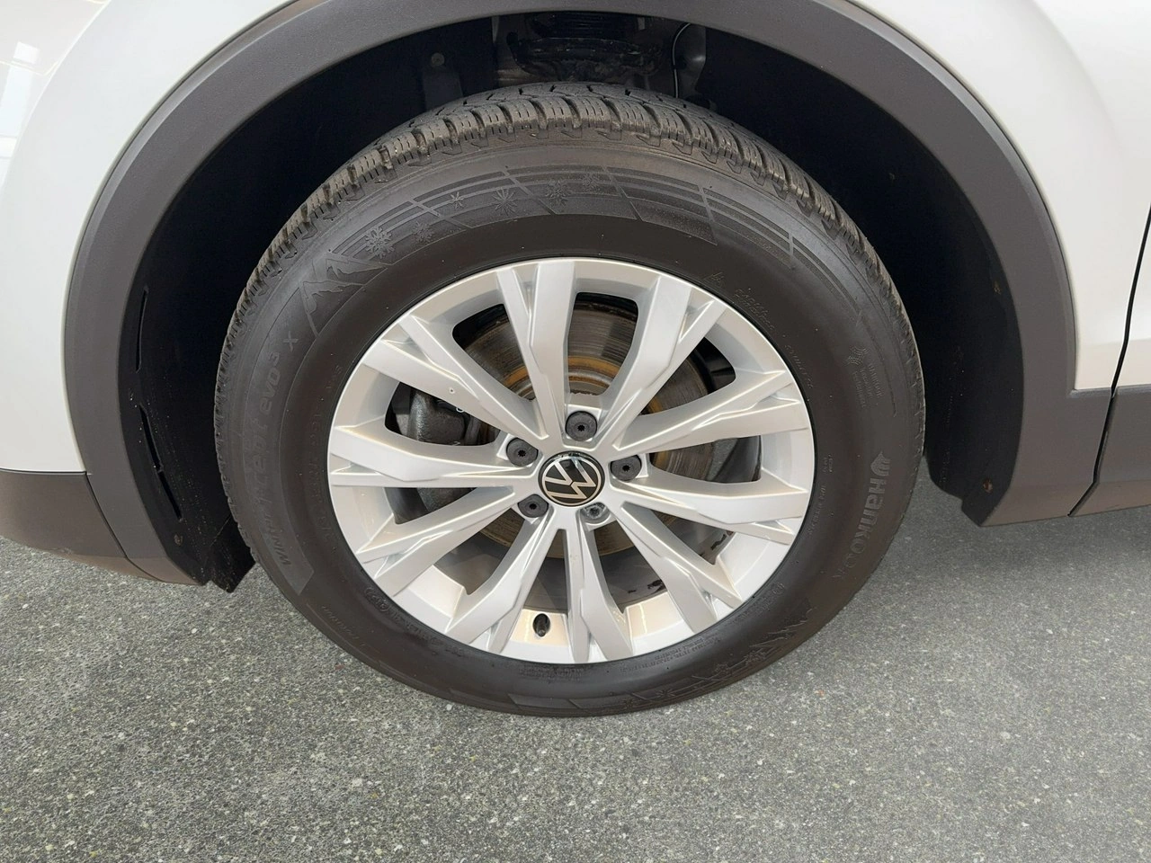 Volkswagen Tiguan - Zdjęcie 9