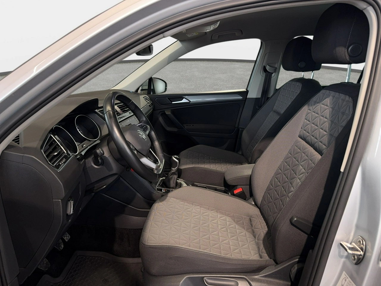 Volkswagen Tiguan - Zdjęcie 11