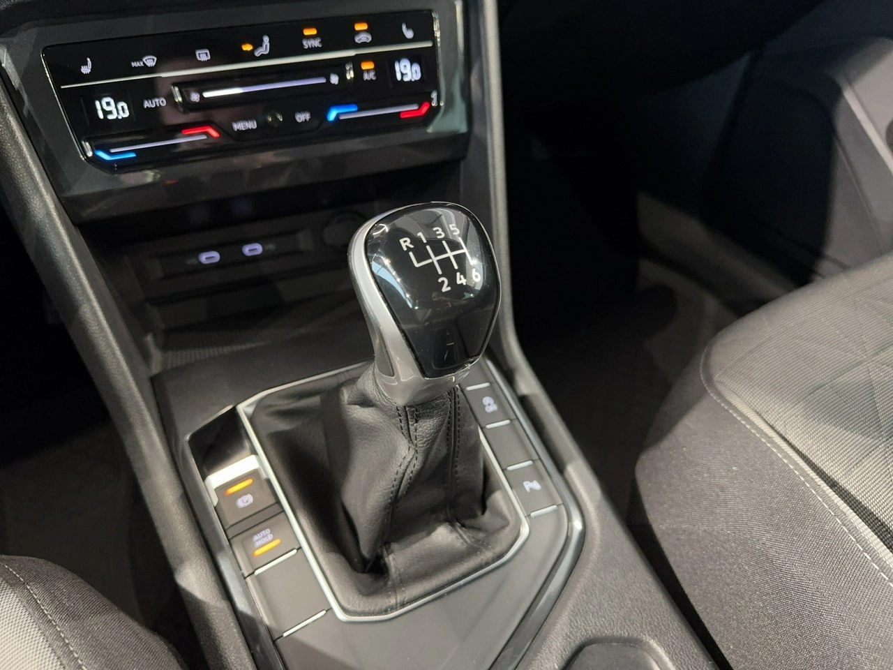 Volkswagen Tiguan - Zdjęcie 25