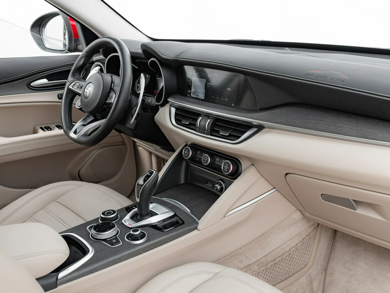 Alfa Romeo Stelvio - Zdjęcie 33