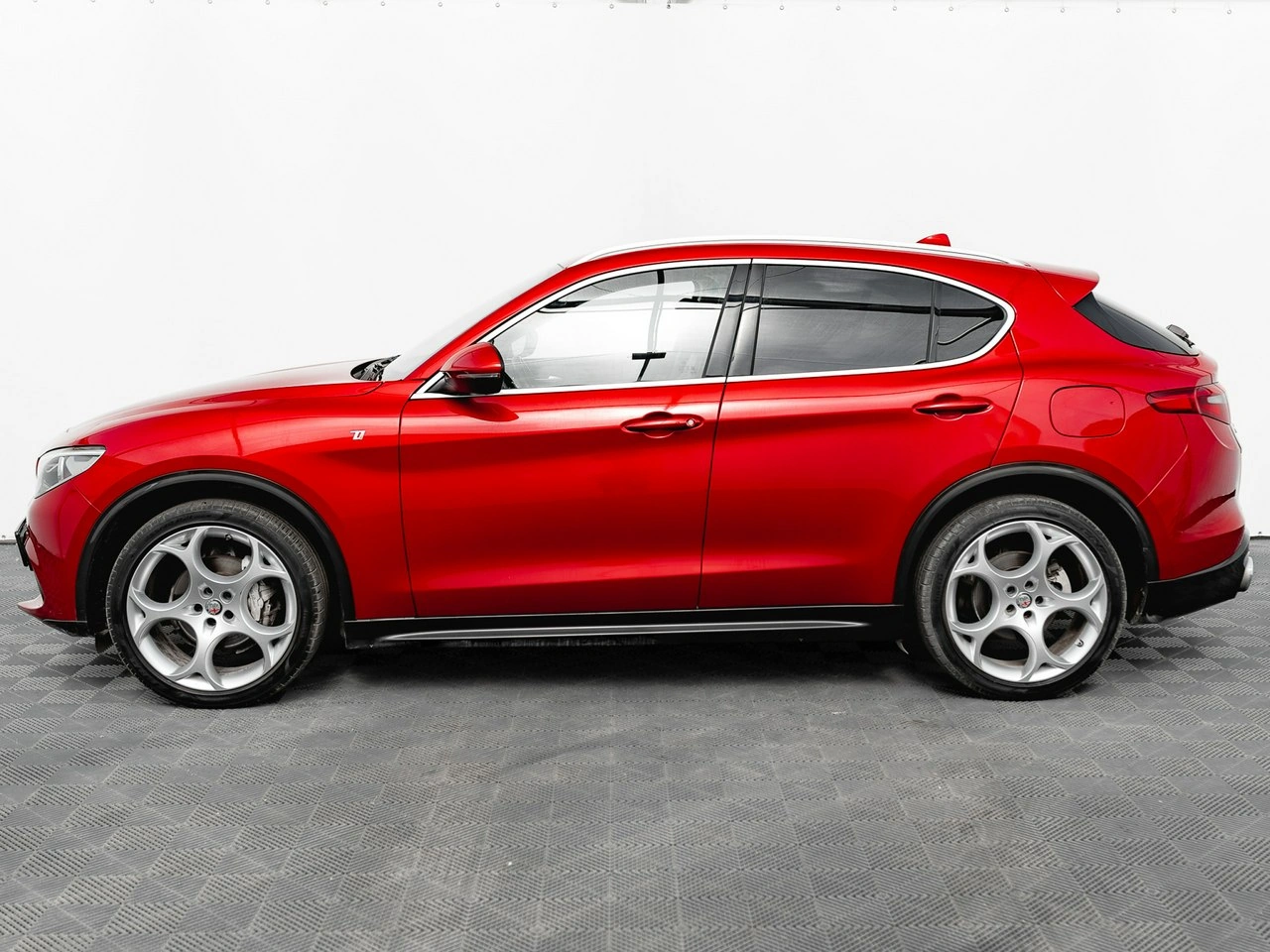 Alfa Romeo Stelvio - Zdjęcie 8