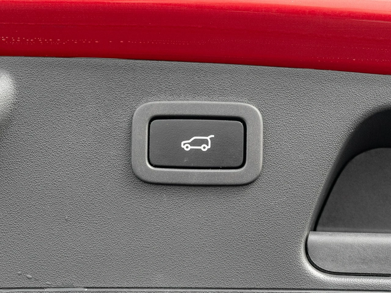 Jaguar E-Pace - Zdjęcie 25