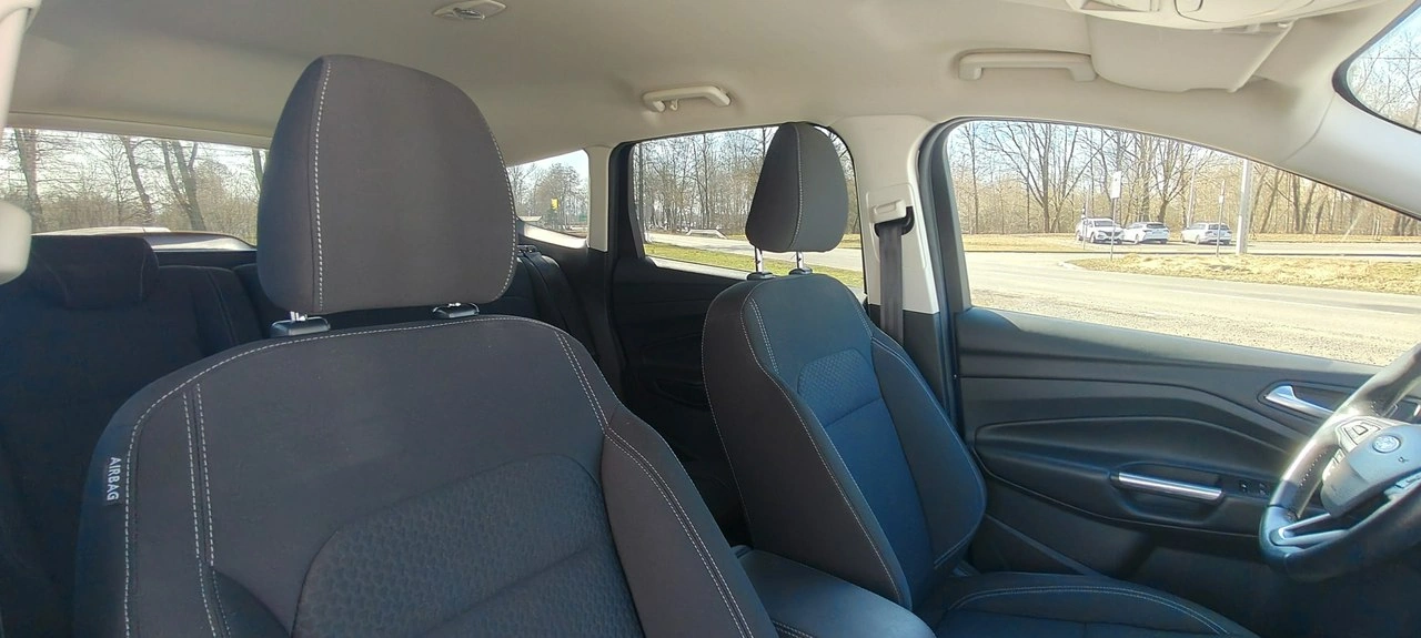 Ford Kuga - Zdjęcie 13