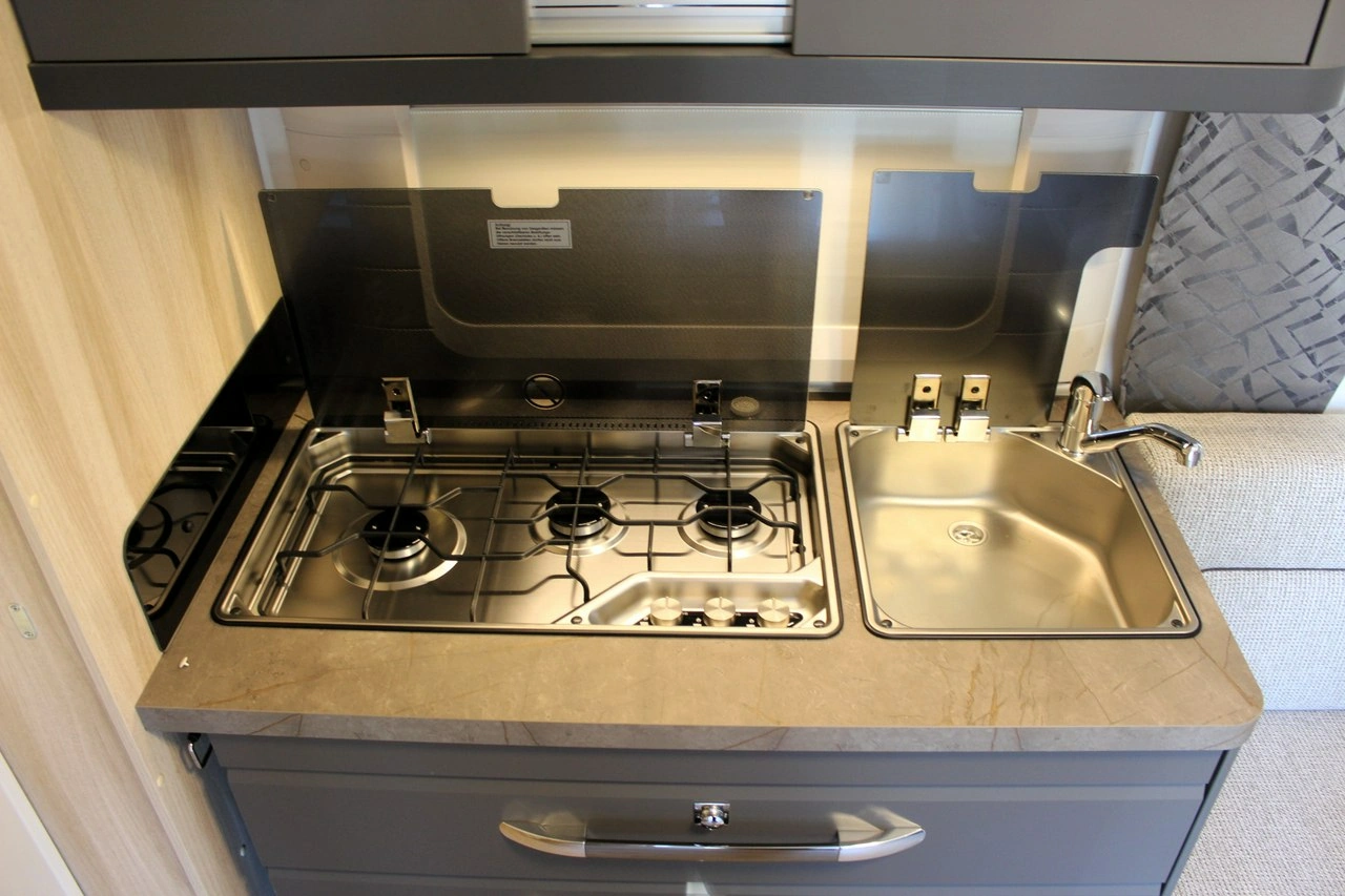 Hobby DE LUXE 495 WFB - Zdjęcie 17