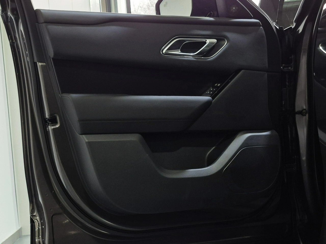 Land Rover Range Rover Velar - Zdjęcie 11