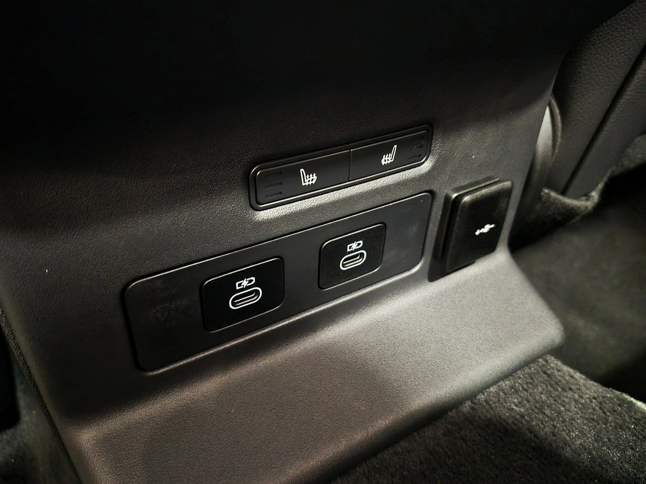 Land Rover Range Rover Velar - Zdjęcie 24