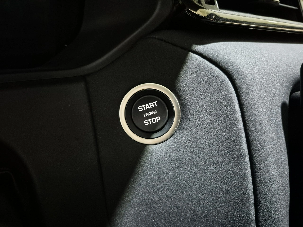 Land Rover Range Rover Velar - Zdjęcie 32