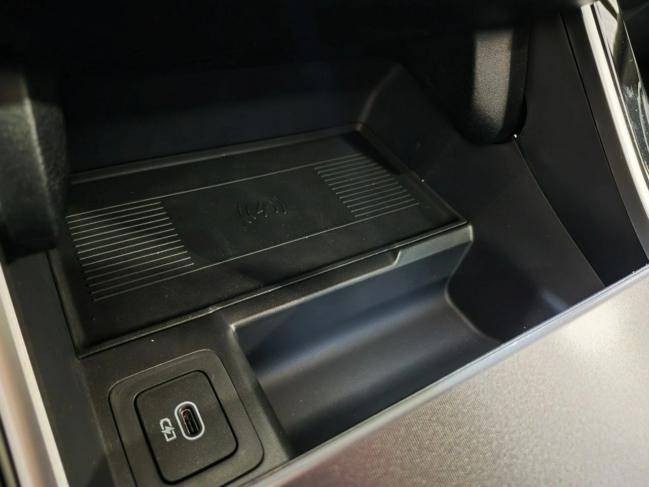 Land Rover Range Rover Velar - Zdjęcie 35