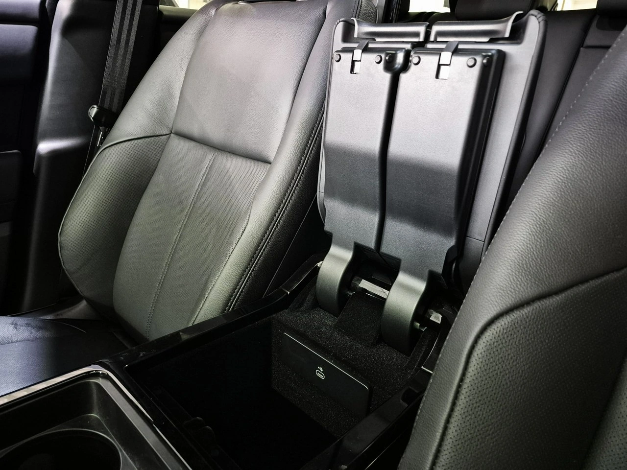 Land Rover Range Rover Velar - Zdjęcie 36