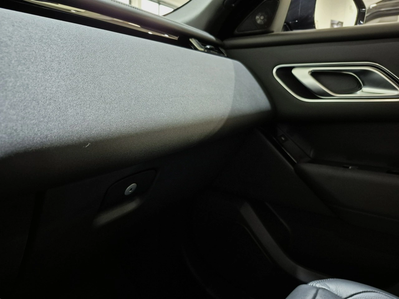 Land Rover Range Rover Velar - Zdjęcie 37