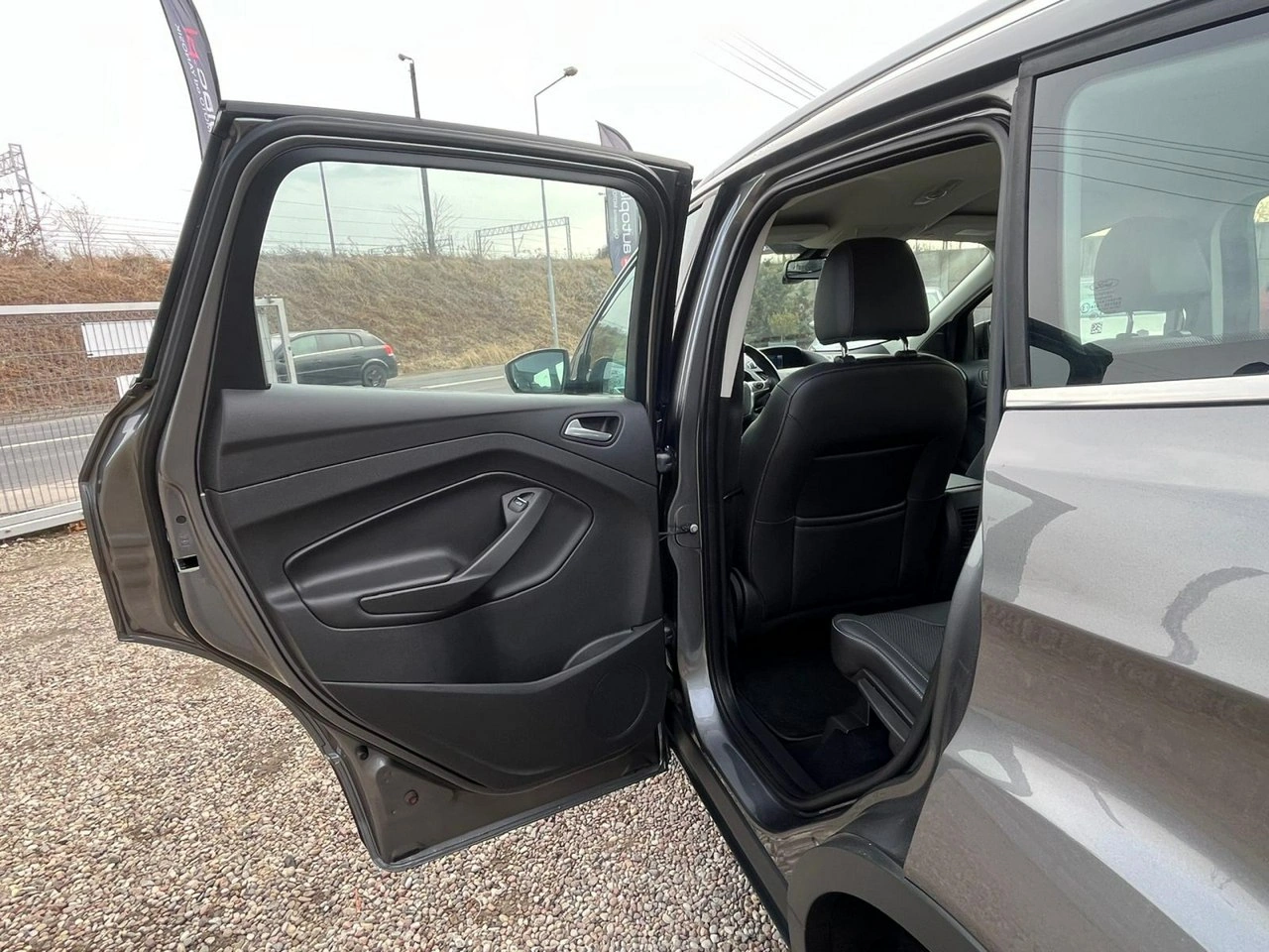 Ford Kuga - Zdjęcie 23