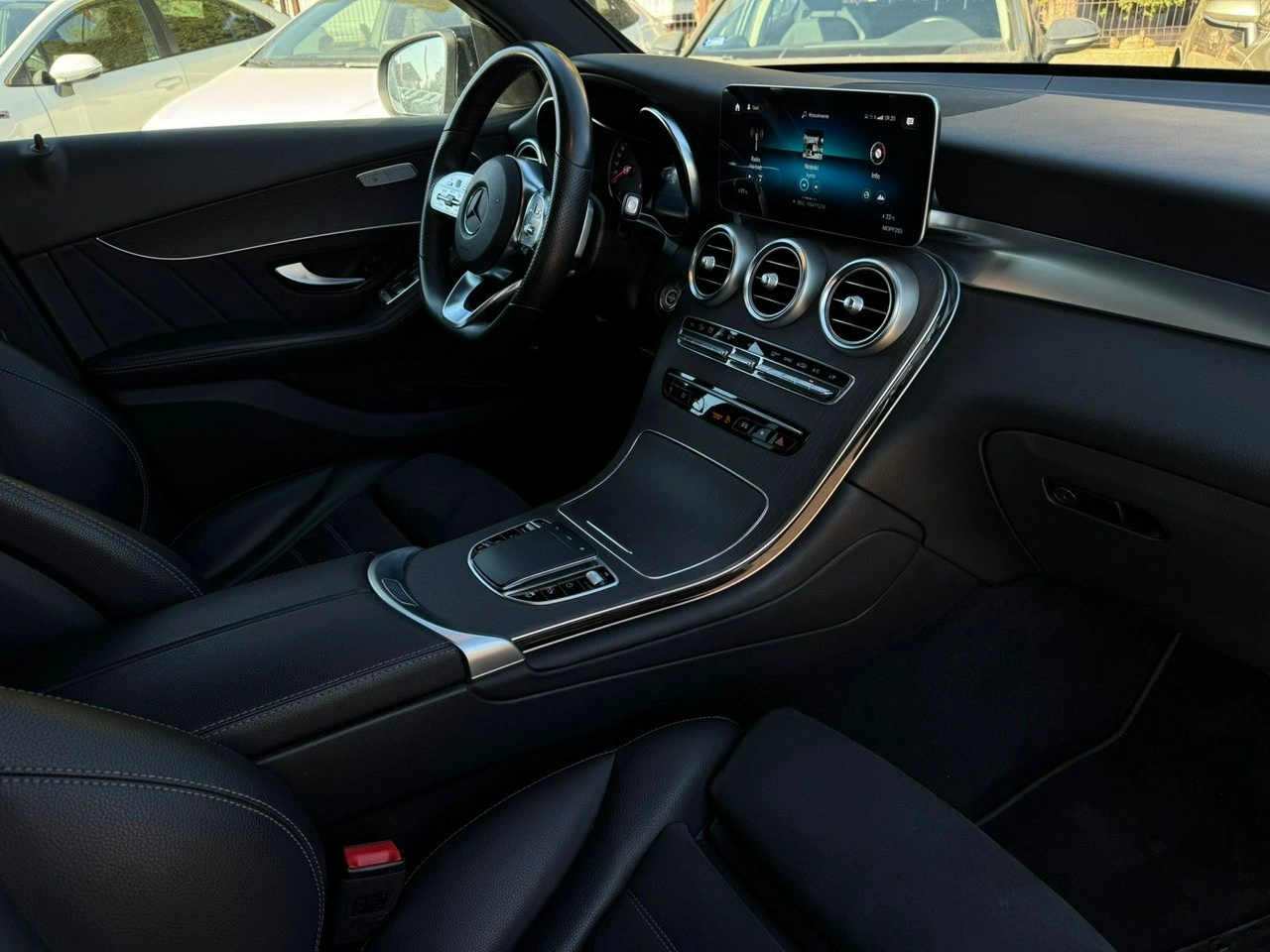 Mercedes GLC 200 - Zdjęcie 12