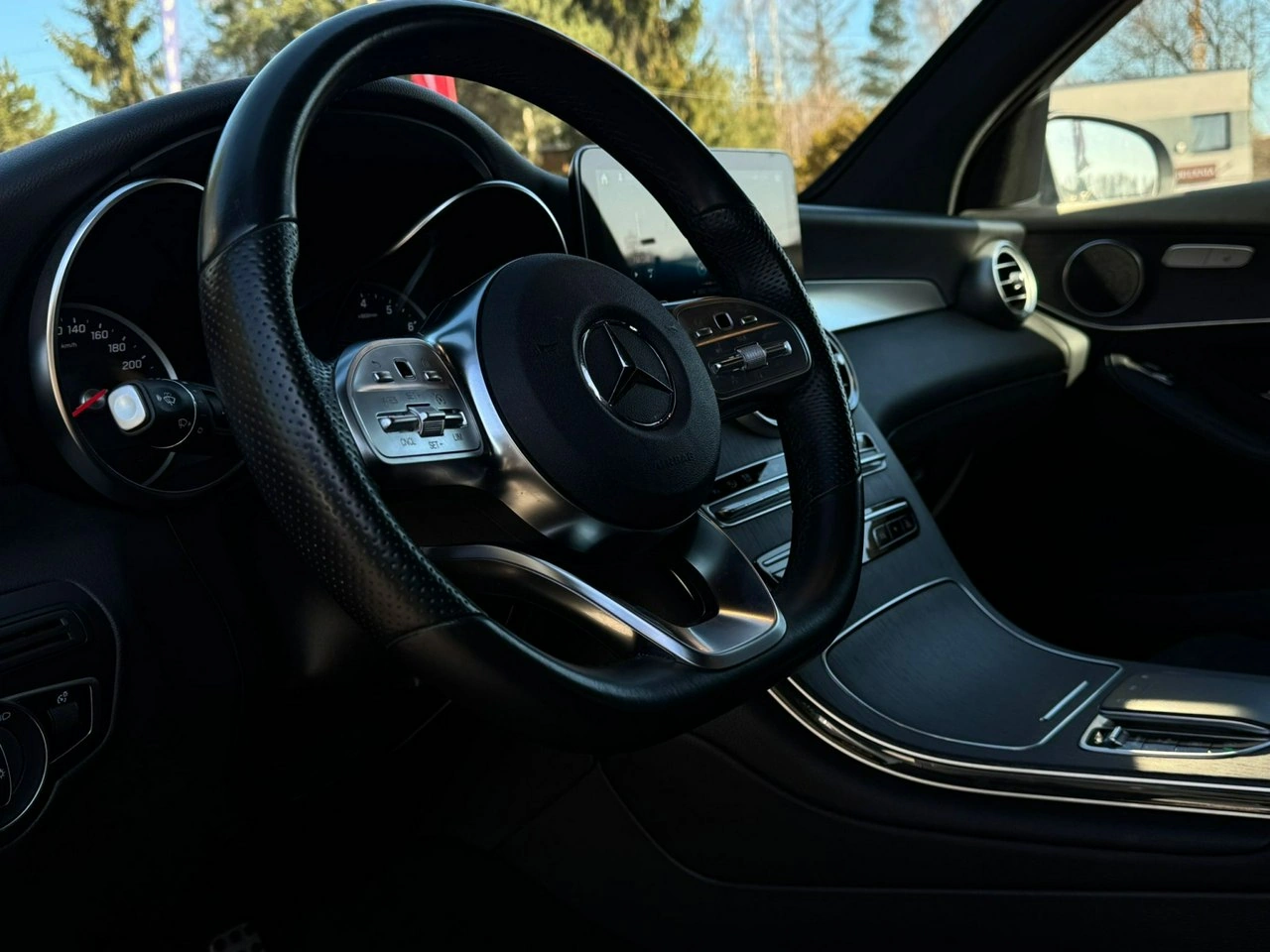 Mercedes GLC 200 - Zdjęcie 16