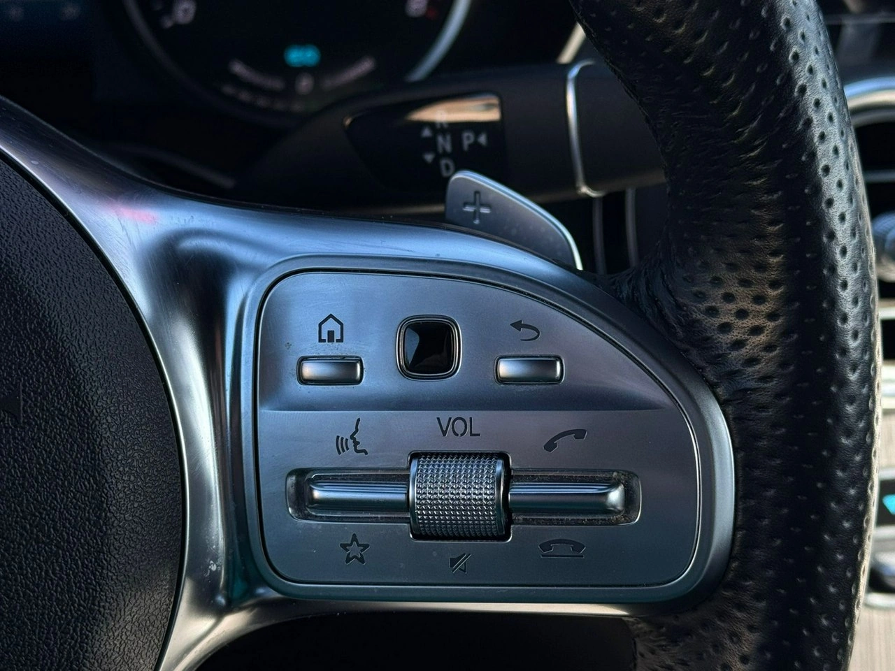 Mercedes GLC 200 - Zdjęcie 18