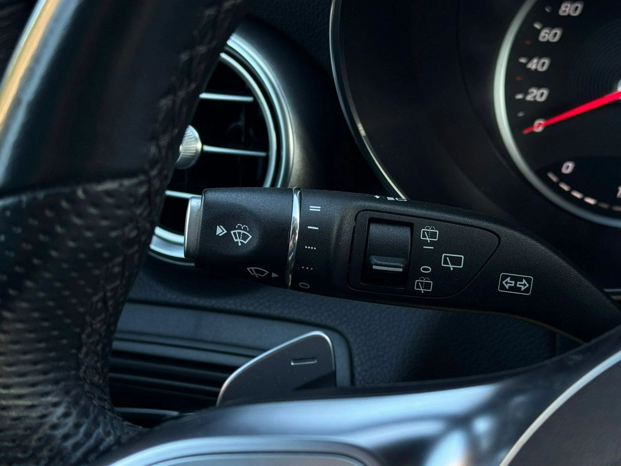 Mercedes GLC 200 - Zdjęcie 19