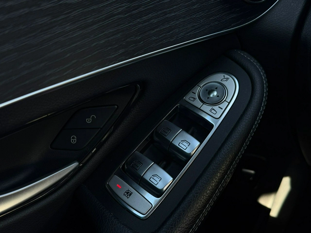 Mercedes GLC 200 - Zdjęcie 27