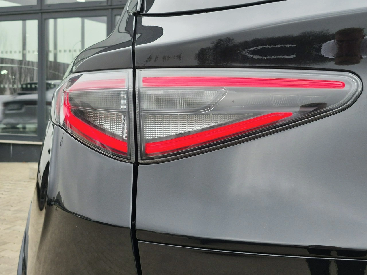 Alfa Romeo Stelvio - Zdjęcie 16